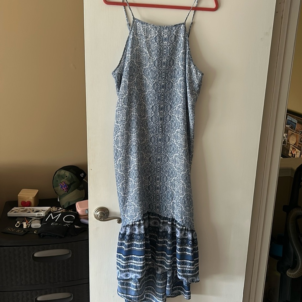 Pretty blue strap dress!